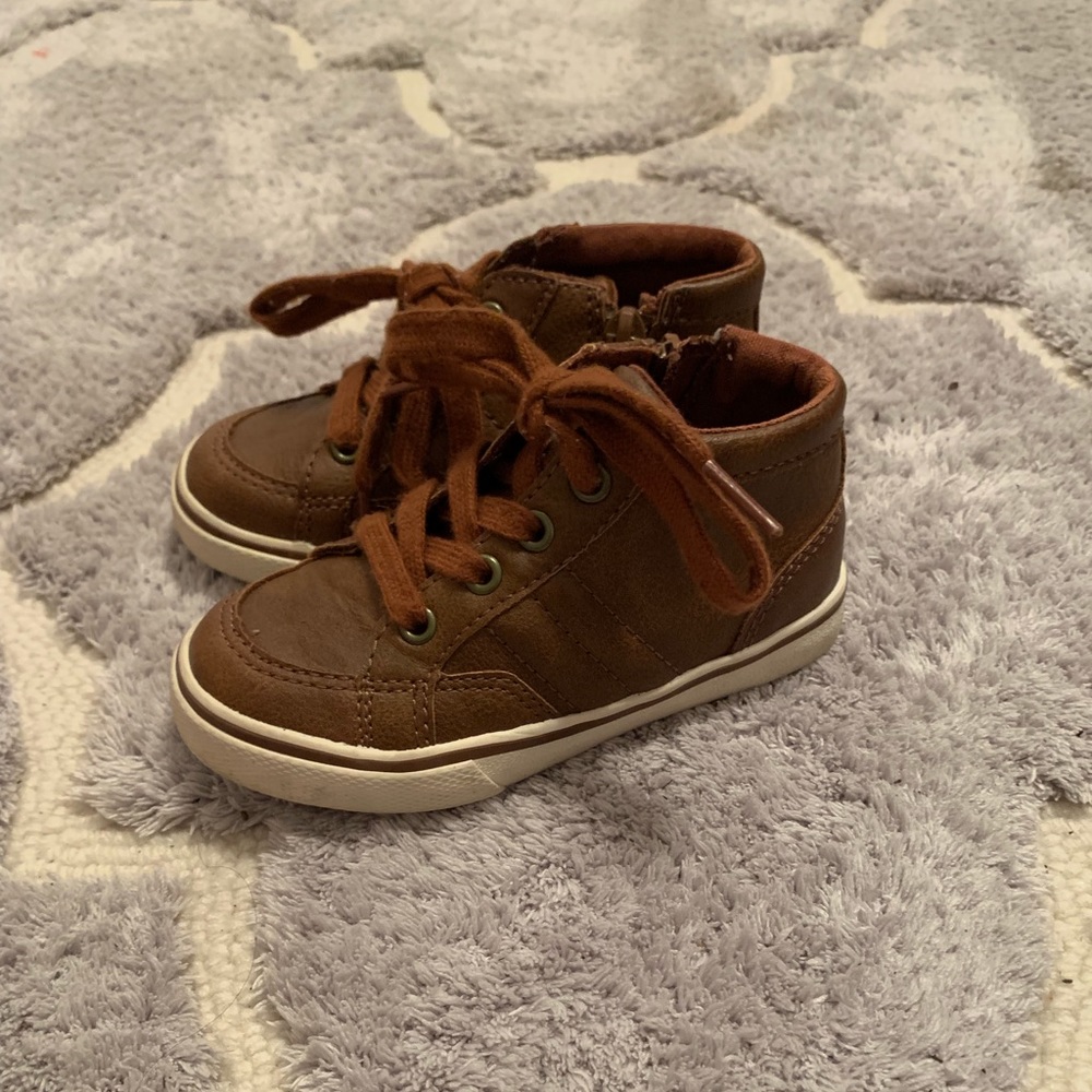 Toddler boys high top sneakers